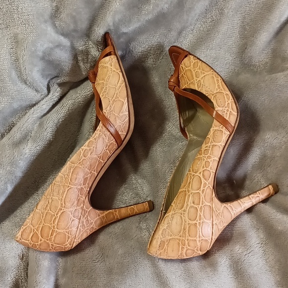 Furla Embossed Italian Leather Heels - Picture 7 of 14